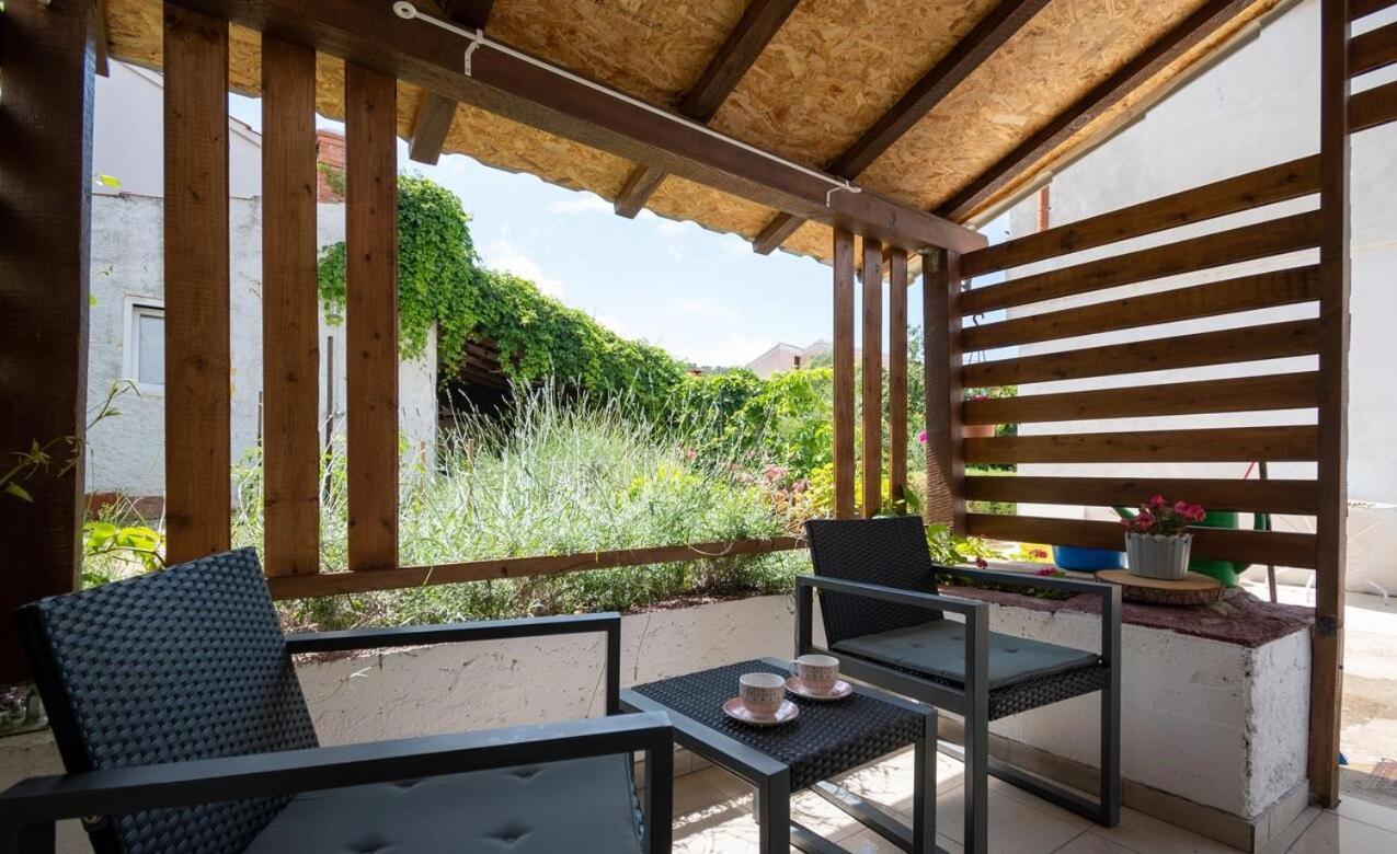 Tea Apartment *