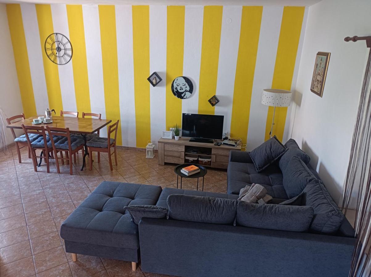 Tea Apartment *